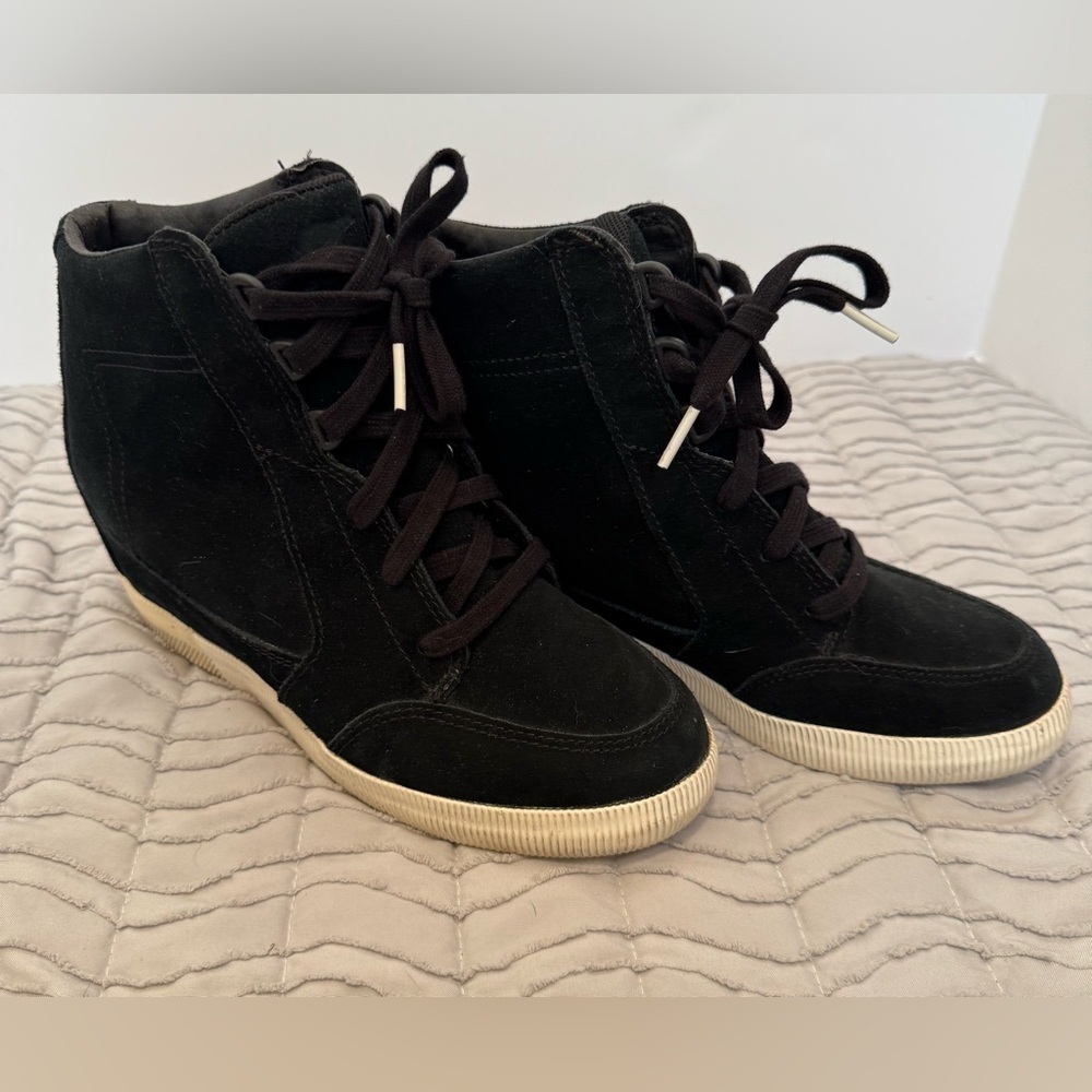 Sorel Out N About black Wedge Shoes Women's 8.5